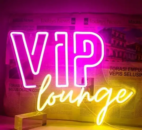 Неоновая надпись VIP lounge 40 на 30 см НЕОН 1