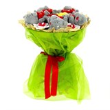 Букет из мягких игрушек, мишек, сердечек, конфет ЧФ15ВМ28РМ29ПД22Ц10