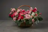 Корзина с цветами "Благородный вкус" Flowers10