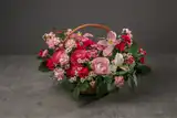 Корзина с цветами "Благородный вкус" Flowers10