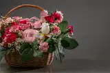 Корзина с цветами "Благородный вкус" Flowers10