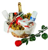 Подарочная корзина с цветами и подарками на Ваш выбор ЧФ14ВМ26ПД18