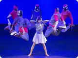 Профессиональные танцоры брейкданса, би-бои на праздник А1