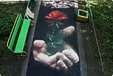 Рисунок - граффити с поздравлением под окнами С06ПД13