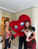 Актёр, аниматор в ростовом костюме красного Сердца СЕРДЦЕ