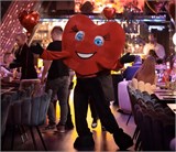 Актёр, аниматор в ростовом костюме красного Сердца СЕРДЦЕ2